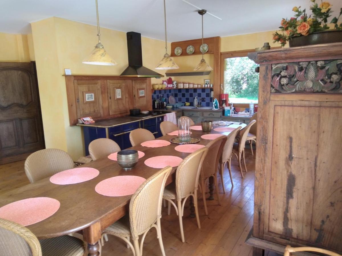 Les Dames De La Saugiat Bed & Breakfast Le Fied Ngoại thất bức ảnh