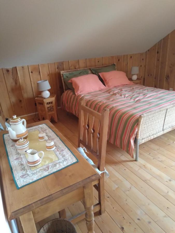 Les Dames De La Saugiat Bed & Breakfast Le Fied Ngoại thất bức ảnh