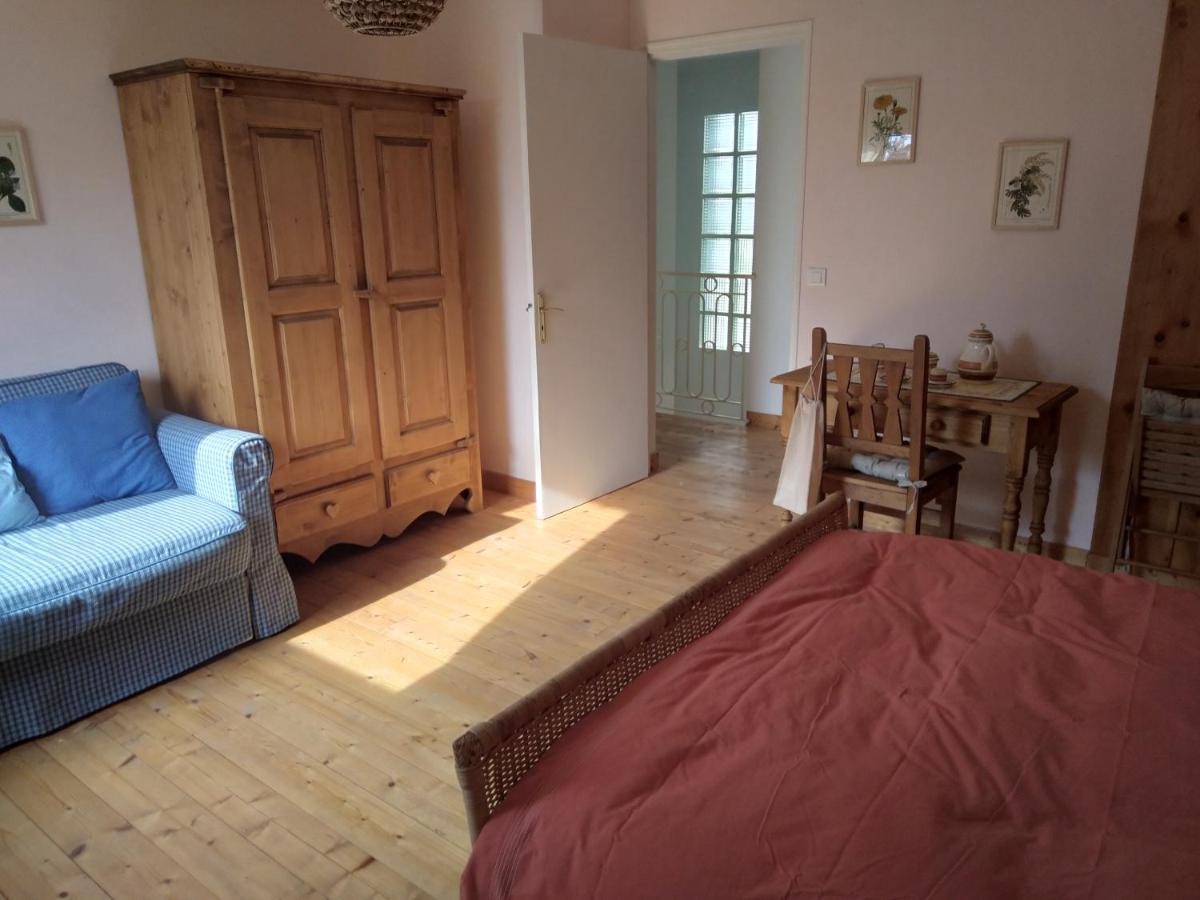 Les Dames De La Saugiat Bed & Breakfast Le Fied Ngoại thất bức ảnh